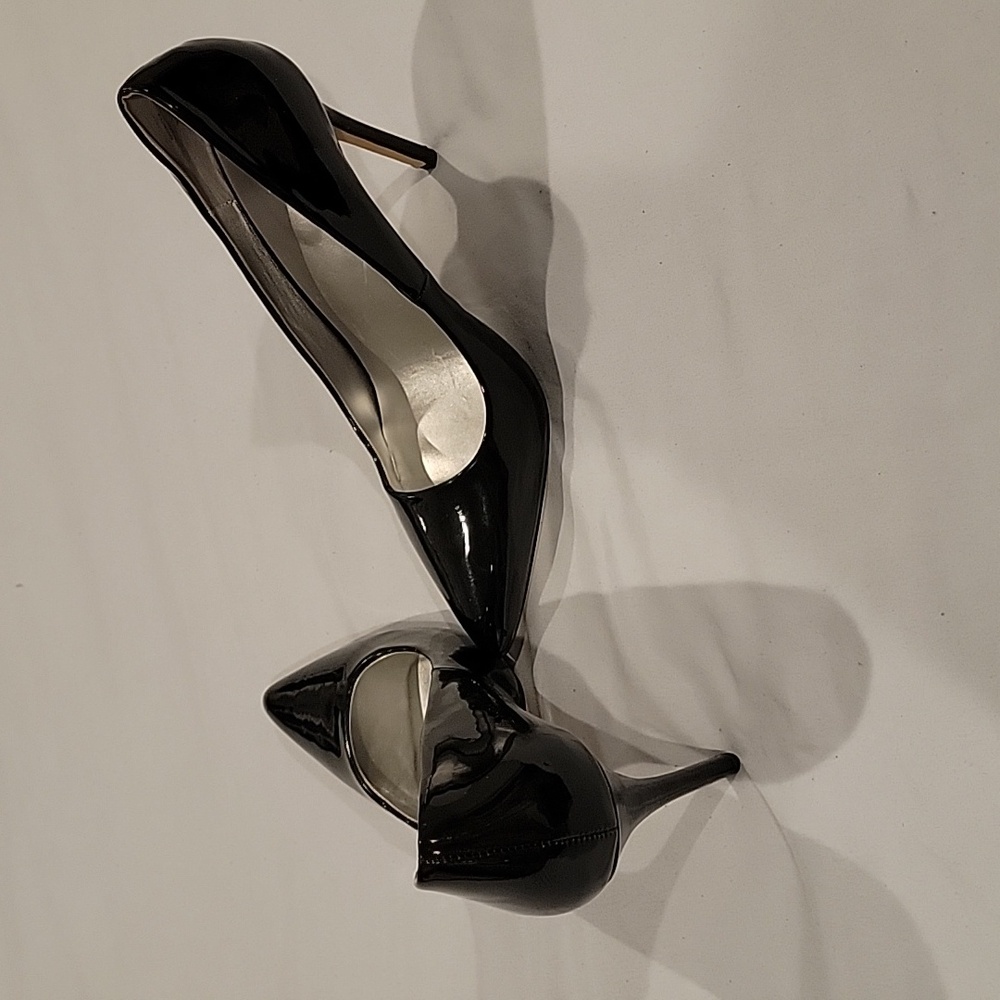 Heels - Picture 3 of 4